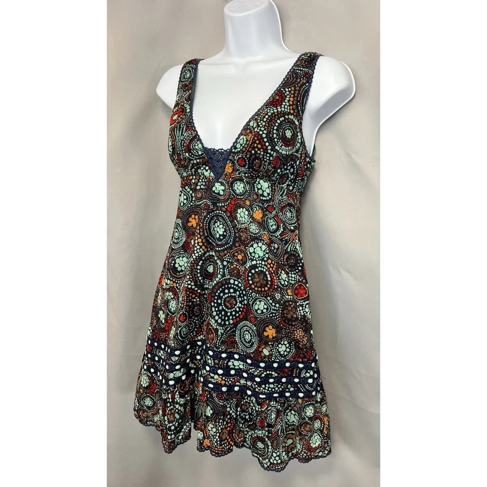 Free People Dress Multicolor With Abstract Pattern Crochet Lace Deep V Sz 0‎ VtG